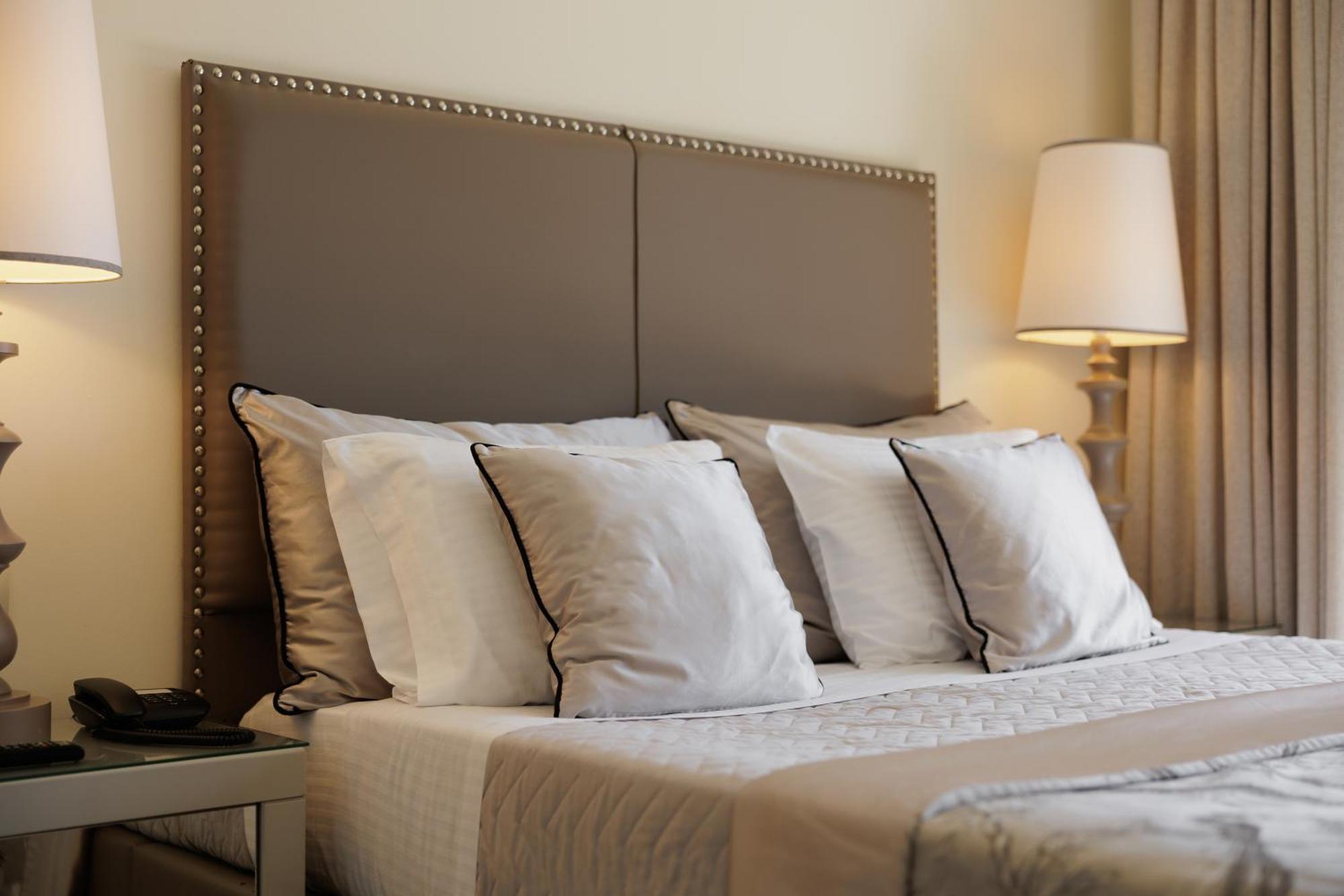 Rodostamo Hotel & Spa- Adults Friendly Kommeno  Exterior photo A bed with a headboard